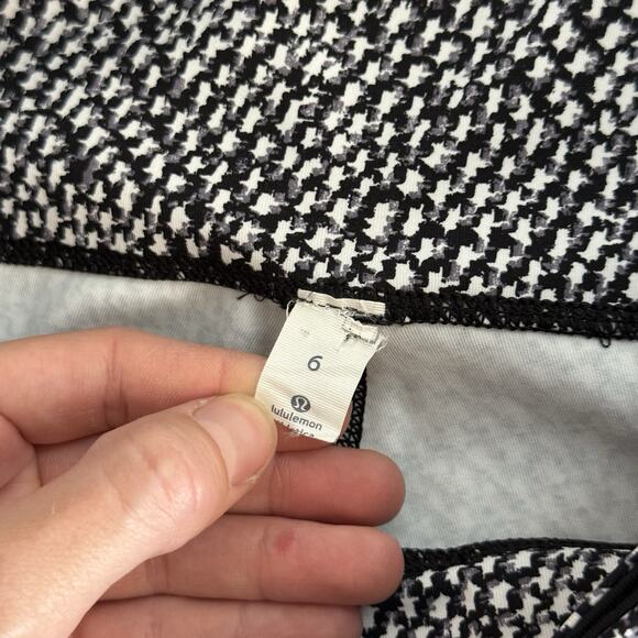 Lululemon Wunder Under Crop Leggings Houndstooth Print Size 6 – Capri Yoga Pants - Picture 2 of 5
